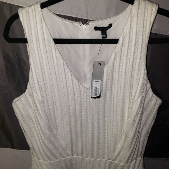 Apt.9 White Sleeveless Dress - Picture 3 of 4